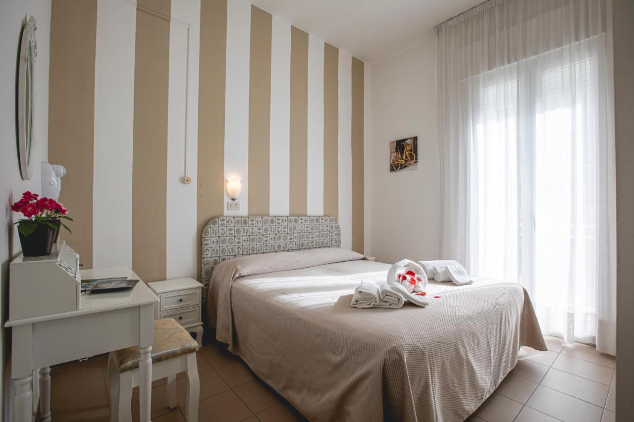 Hotel Ronchi Червія Екстер'єр фото