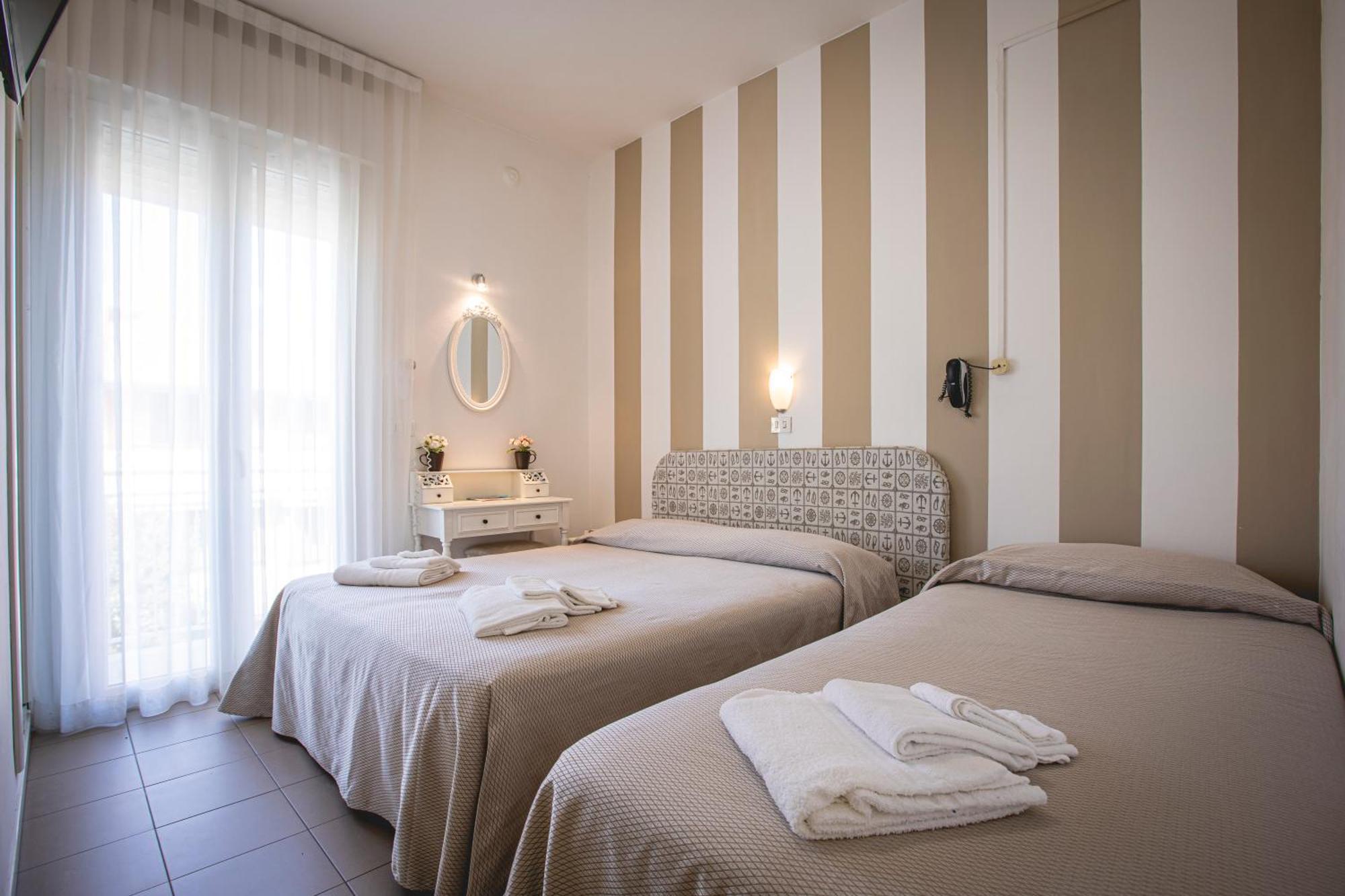 Hotel Ronchi Червія Екстер'єр фото